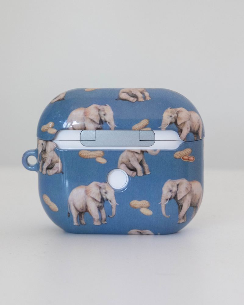 Coque AirPods assortie à une coque de téléphone